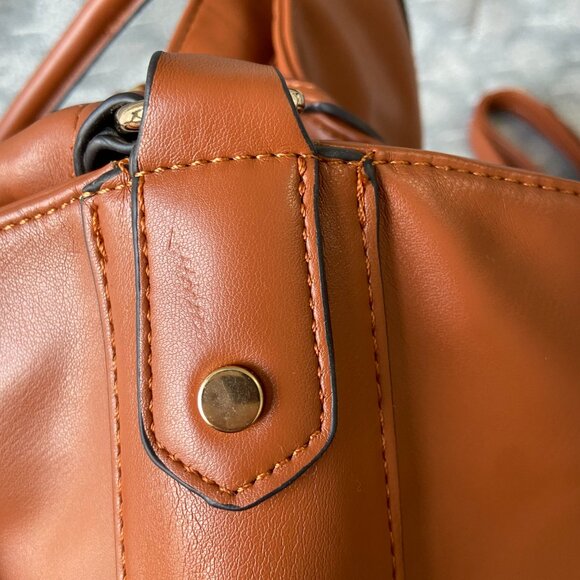 Tory Burch Miller Metal-Logo Slouchy Hobo Bag - Picture 3 of 7